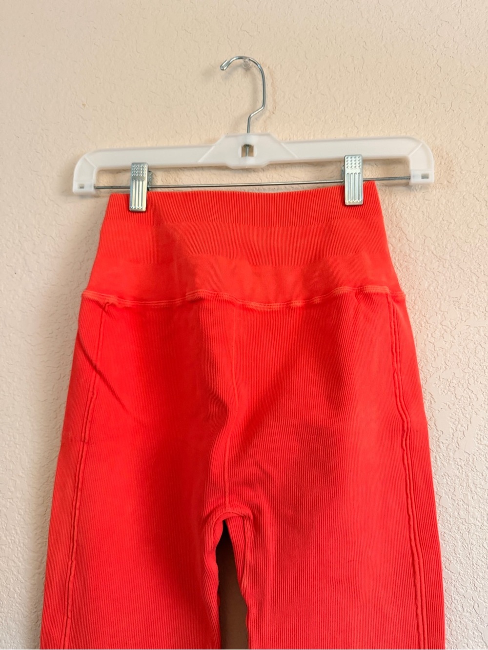 Daily Practice High-Waist Coral Ribbed Leggings Lettuce Hem - Picture 5 of 6